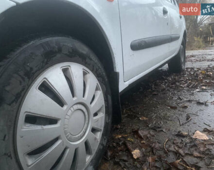 Білий Рено Clio Symbol, об'ємом двигуна 1.4 л та пробігом 345 тис. км за 3000 $, фото 1 на Automoto.ua