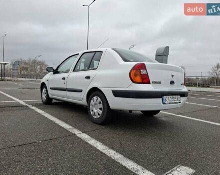 Белый Рено Clio Symbol, объемом двигателя 1.39 л и пробегом 250 тыс. км за 3100 $, фото 9 на Automoto.ua