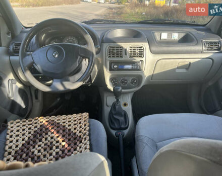 Белый Рено Clio Symbol, объемом двигателя 1.39 л и пробегом 210 тыс. км за 2399 $, фото 9 на Automoto.ua