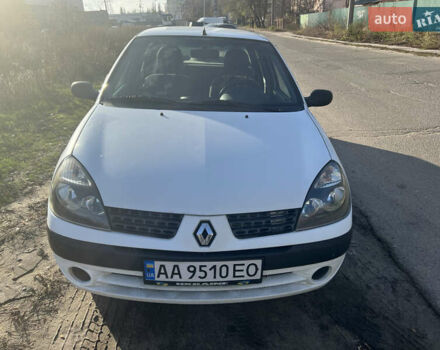Белый Рено Clio Symbol, объемом двигателя 1.39 л и пробегом 210 тыс. км за 2399 $, фото 7 на Automoto.ua