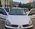 Белый Рено Clio Symbol, объемом двигателя 1.39 л и пробегом 270 тыс. км за 2500 $, фото 1 на Automoto.ua