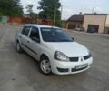 Белый Рено Clio Symbol, объемом двигателя 1.4 л и пробегом 350 тыс. км за 1900 $, фото 4 на Automoto.ua