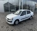 Белый Рено Clio Symbol, объемом двигателя 1.4 л и пробегом 250 тыс. км за 2950 $, фото 3 на Automoto.ua