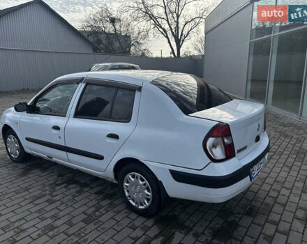 Белый Рено Clio Symbol, объемом двигателя 1.4 л и пробегом 248 тыс. км за 2500 $, фото 7 на Automoto.ua