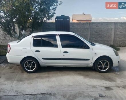 Белый Рено Clio Symbol, объемом двигателя 1.39 л и пробегом 250 тыс. км за 3500 $, фото 8 на Automoto.ua