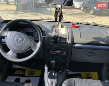 Белый Рено Clio Symbol, объемом двигателя 1.39 л и пробегом 291 тыс. км за 3999 $, фото 16 на Automoto.ua