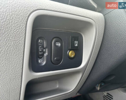 Белый Рено Clio Symbol, объемом двигателя 1.4 л и пробегом 248 тыс. км за 2500 $, фото 21 на Automoto.ua