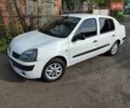 Белый Рено Clio Symbol, объемом двигателя 1.4 л и пробегом 285 тыс. км за 2900 $, фото 1 на Automoto.ua