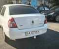 Белый Рено Clio Symbol, объемом двигателя 1.4 л и пробегом 254 тыс. км за 2999 $, фото 9 на Automoto.ua