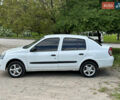 Белый Рено Clio Symbol, объемом двигателя 1.4 л и пробегом 230 тыс. км за 2800 $, фото 2 на Automoto.ua