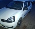 Белый Рено Clio Symbol, объемом двигателя 1.4 л и пробегом 250 тыс. км за 3100 $, фото 1 на Automoto.ua