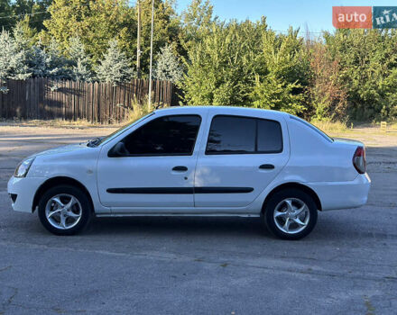 Белый Рено Clio Symbol, объемом двигателя 1.4 л и пробегом 230 тыс. км за 2900 $, фото 3 на Automoto.ua