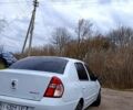 Белый Рено Clio Symbol, объемом двигателя 1.4 л и пробегом 350 тыс. км за 3200 $, фото 3 на Automoto.ua