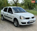 Белый Рено Clio Symbol, объемом двигателя 1.4 л и пробегом 230 тыс. км за 2800 $, фото 1 на Automoto.ua