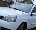 Белый Рено Clio Symbol, объемом двигателя 1.4 л и пробегом 350 тыс. км за 3200 $, фото 1 на Automoto.ua
