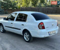 Белый Рено Clio Symbol, объемом двигателя 1.4 л и пробегом 230 тыс. км за 2900 $, фото 1 на Automoto.ua