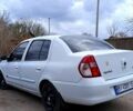 Белый Рено Clio Symbol, объемом двигателя 1.4 л и пробегом 350 тыс. км за 3200 $, фото 2 на Automoto.ua