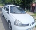 Белый Рено Clio Symbol, объемом двигателя 1.39 л и пробегом 380 тыс. км за 3100 $, фото 1 на Automoto.ua