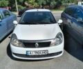 Белый Рено Clio Symbol, объемом двигателя 1.4 л и пробегом 449 тыс. км за 2500 $, фото 1 на Automoto.ua