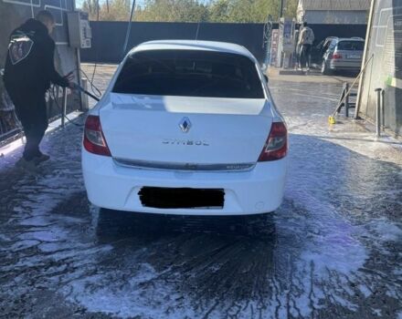 Рено Clio Symbol 2010 в Днепре (Днепропетровске) на Automoto.ua Белый Рено Clio Symbol, объемом двигателя 1.4 л и пробегом 3 тыс. км за 1902 $, фото 5 на Automoto.ua