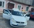 Белый Рено Clio Symbol, объемом двигателя 1.4 л и пробегом 296 тыс. км за 3800 $, фото 14 на Automoto.ua