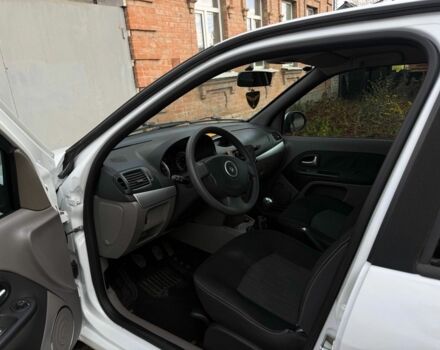 Білий Рено Clio Symbol, об'ємом двигуна 1.4 л та пробігом 65 тис. км за 5500 $, фото 4 на Automoto.ua