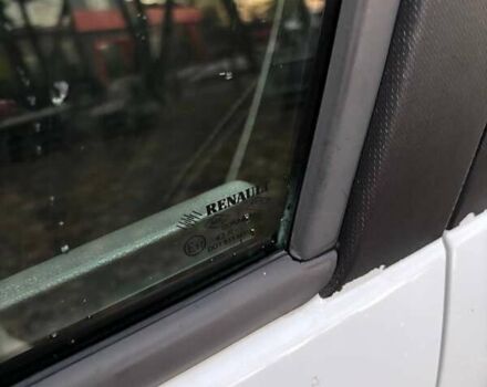 Білий Рено Clio Symbol, об'ємом двигуна 1.4 л та пробігом 142 тис. км за 3900 $, фото 11 на Automoto.ua