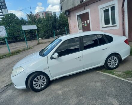 Белый Рено Clio Symbol, объемом двигателя 1.4 л и пробегом 296 тыс. км за 3800 $, фото 11 на Automoto.ua