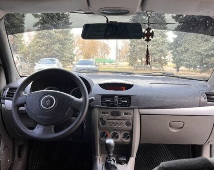 Белый Рено Clio Symbol, объемом двигателя 1.4 л и пробегом 244 тыс. км за 4400 $, фото 7 на Automoto.ua