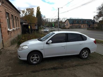Рено Clio Symbol 2011 у Кропивницькому (Кіровограді) на Automoto.ua Білий Рено Clio Symbol, об'ємом двигуна 1.4 л та пробігом 65 тис. км за 5500 $, фото 1 на Automoto.ua