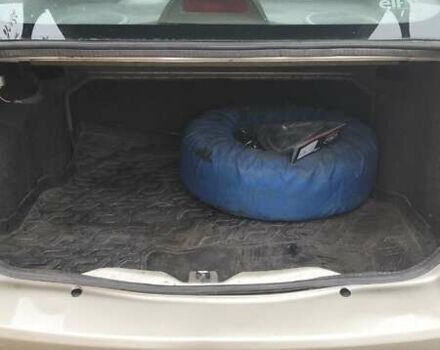 Бежевый Рено Clio Symbol, объемом двигателя 1.39 л и пробегом 302 тыс. км за 3100 $, фото 7 на Automoto.ua