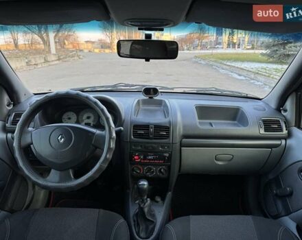 Бежевий Рено Clio Symbol, об'ємом двигуна 1.4 л та пробігом 151 тис. км за 3900 $, фото 10 на Automoto.ua