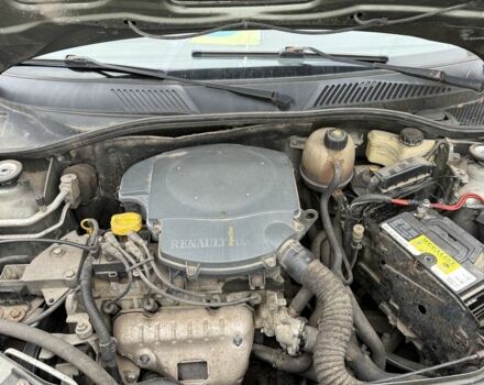 Бежевый Рено Clio Symbol, объемом двигателя 1.4 л и пробегом 190 тыс. км за 1250 $, фото 6 на Automoto.ua