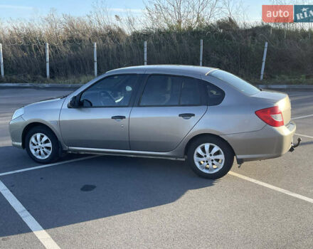 Бежевый Рено Clio Symbol, объемом двигателя 1.39 л и пробегом 186 тыс. км за 3850 $, фото 3 на Automoto.ua