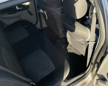 Бежевый Рено Clio Symbol, объемом двигателя 1.4 л и пробегом 186 тыс. км за 4000 $, фото 12 на Automoto.ua