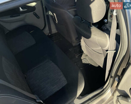 Бежевий Рено Clio Symbol, об'ємом двигуна 1.39 л та пробігом 186 тис. км за 4000 $, фото 11 на Automoto.ua