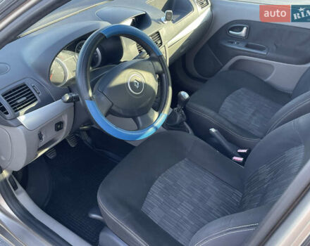 Бежевый Рено Clio Symbol, объемом двигателя 1.39 л и пробегом 186 тыс. км за 3850 $, фото 8 на Automoto.ua