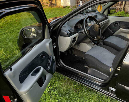 Чорний Рено Clio Symbol, об'ємом двигуна 1.4 л та пробігом 266 тис. км за 2800 $, фото 7 на Automoto.ua