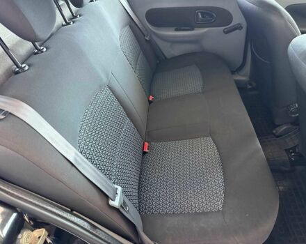 Черный Рено Clio Symbol, объемом двигателя 1.4 л и пробегом 174 тыс. км за 3690 $, фото 9 на Automoto.ua