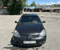 Черный Рено Clio Symbol, объемом двигателя 1.4 л и пробегом 330 тыс. км за 3600 $, фото 2 на Automoto.ua