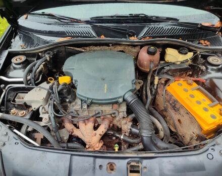 Черный Рено Clio Symbol, объемом двигателя 1.4 л и пробегом 300 тыс. км за 2700 $, фото 7 на Automoto.ua