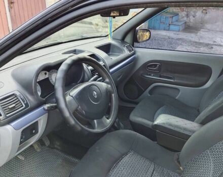 Черный Рено Clio Symbol, объемом двигателя 1.4 л и пробегом 300 тыс. км за 3200 $, фото 4 на Automoto.ua