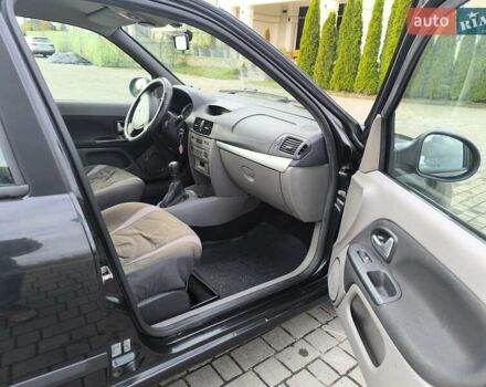 Рено Clio Symbol 2011 в Львове на Automoto.ua Черный Рено Clio Symbol, объемом двигателя 1.4 л и пробегом 122 тыс. км за 4800 $, фото 8 на Automoto.ua