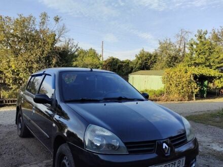 Черный Рено Clio Symbol, объемом двигателя 1.4 л и пробегом 300 тыс. км за 3200 $, фото 1 на Automoto.ua