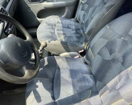 Красный Рено Clio Symbol, объемом двигателя 1.4 л и пробегом 274 тыс. км за 2700 $, фото 4 на Automoto.ua