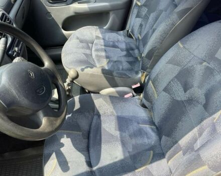 Красный Рено Clio Symbol, объемом двигателя 1.4 л и пробегом 274 тыс. км за 2700 $, фото 5 на Automoto.ua