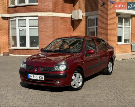 Красный Рено Clio Symbol, объемом двигателя 1.4 л и пробегом 421 тыс. км за 2777 $, фото 1 на Automoto.ua