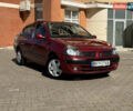 Красный Рено Clio Symbol, объемом двигателя 1.4 л и пробегом 421 тыс. км за 2777 $, фото 3 на Automoto.ua