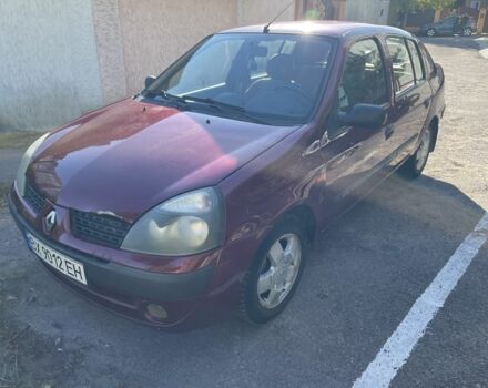 Красный Рено Clio Symbol, объемом двигателя 1.39 л и пробегом 281 тыс. км за 2600 $, фото 6 на Automoto.ua