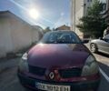 Красный Рено Clio Symbol, объемом двигателя 1.4 л и пробегом 281 тыс. км за 2650 $, фото 13 на Automoto.ua